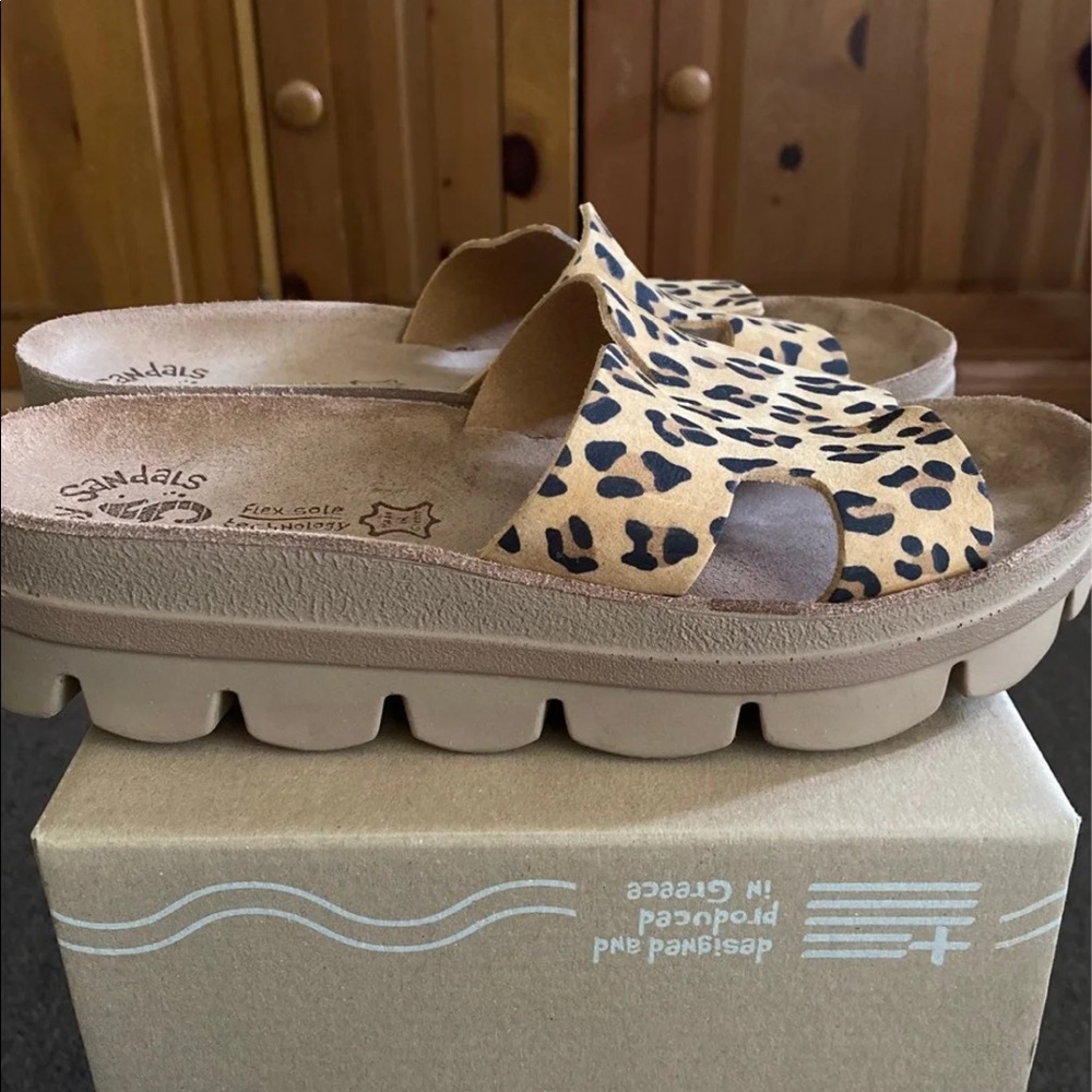 Fantasy Sandals - Picture 8 of 11